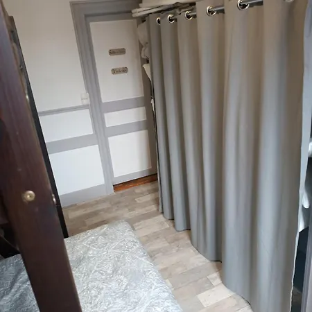 Dore Centre Apartment *